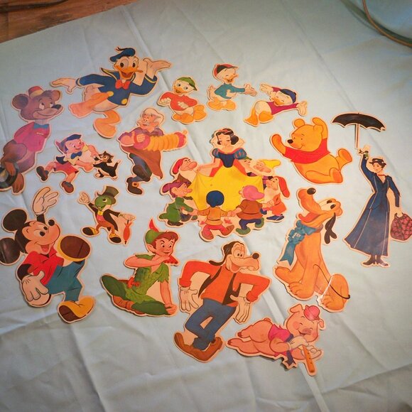 Rare *Vintage 24 Walt Disney Characters, 16 Large Wall Decoration - Picture 1 of 16